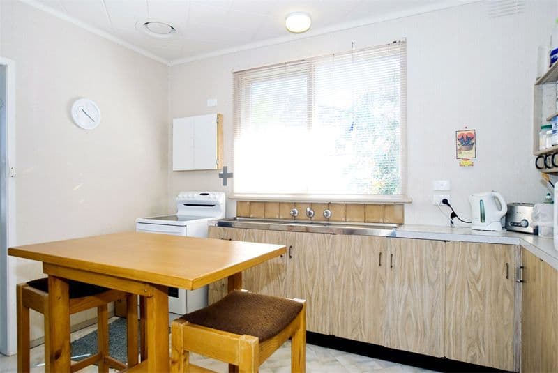 98   Lea Road, MULGRAVE VIC 3170, Mulgrave - Thumbnail 4