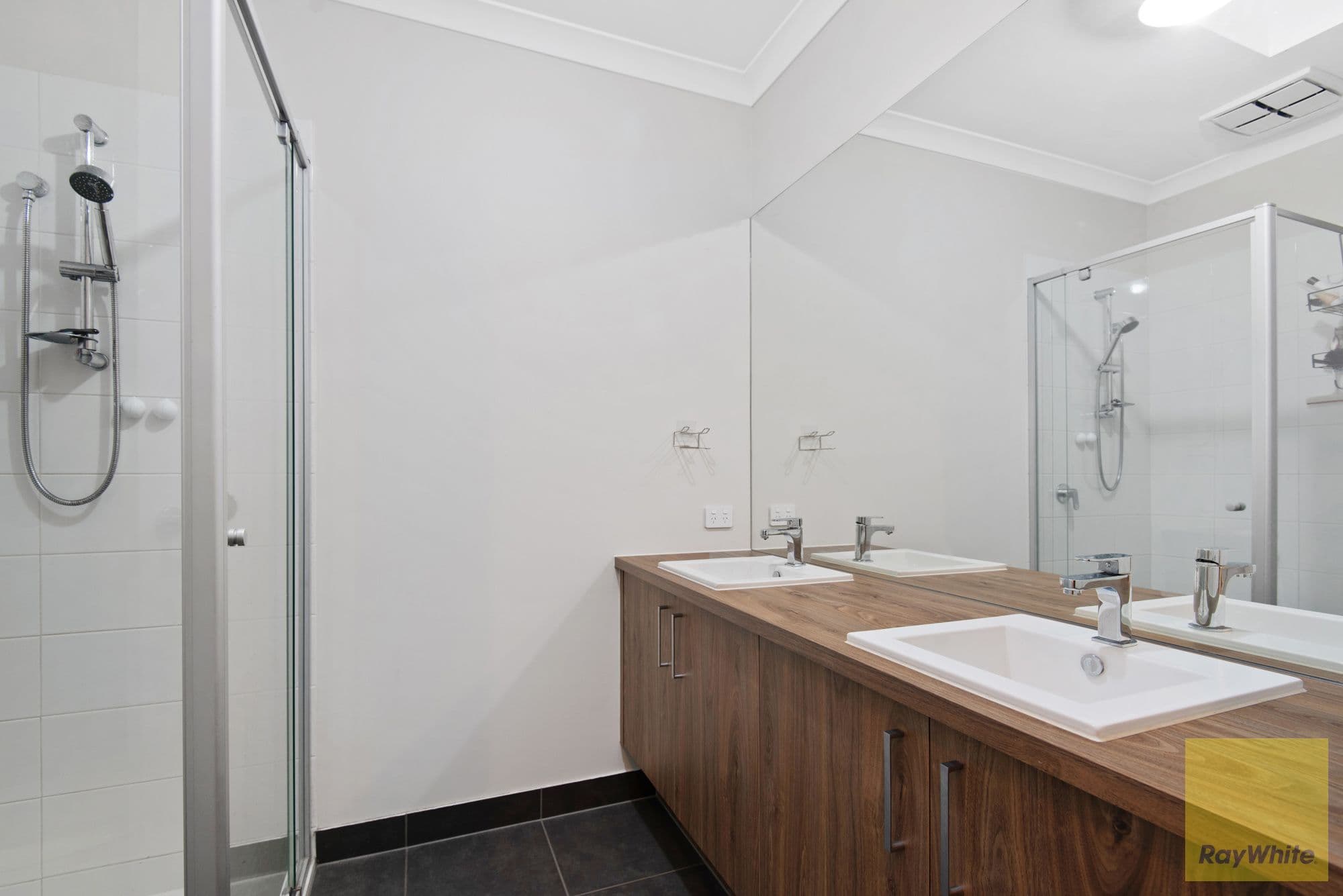 39 Wheat Avenue, Truganina VIC 3029, Truganina - Thumbnail 3