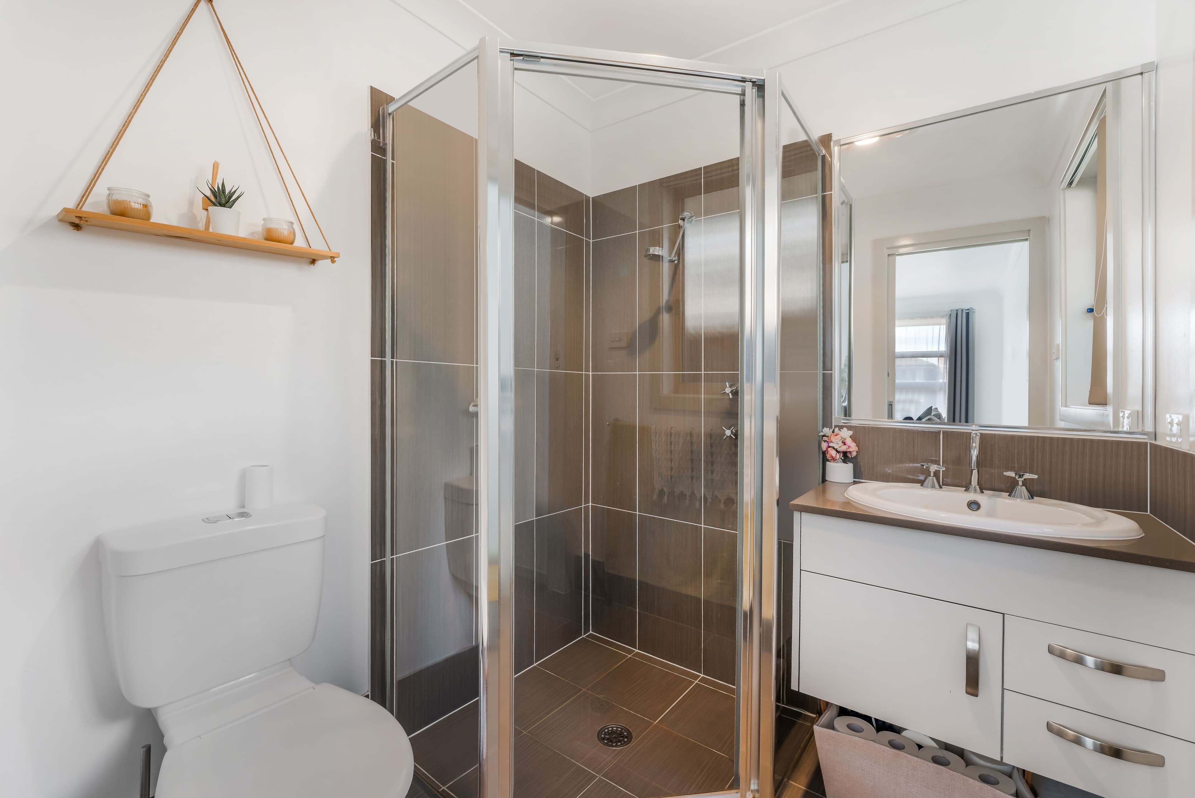 8 SHORTBRIDGE Avenue, Middleton Grange NSW 2171, Middleton Grange - Thumbnail 4