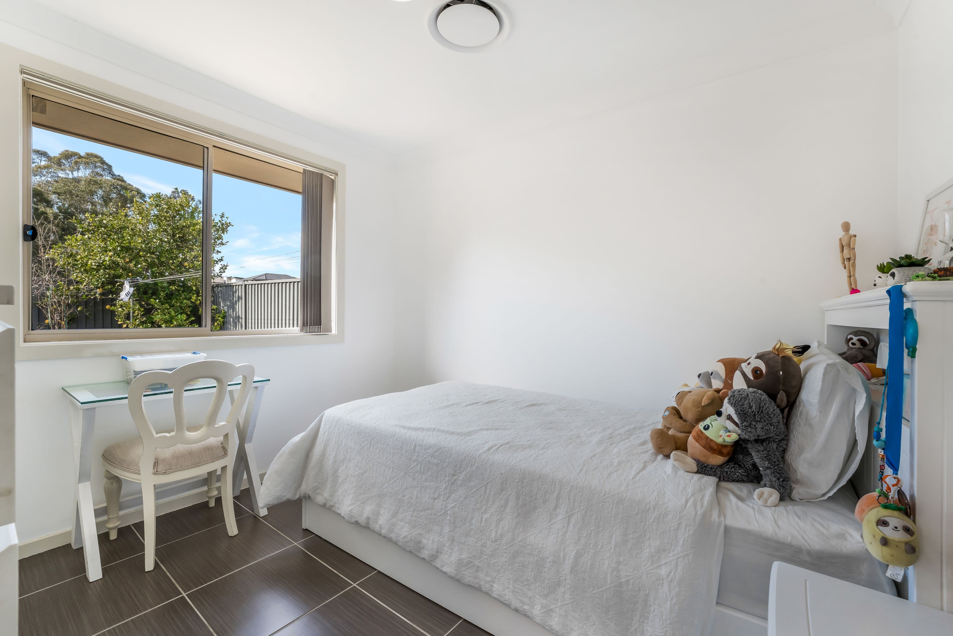8 SHORTBRIDGE Avenue, Middleton Grange NSW 2171, Middleton Grange - Thumbnail 8