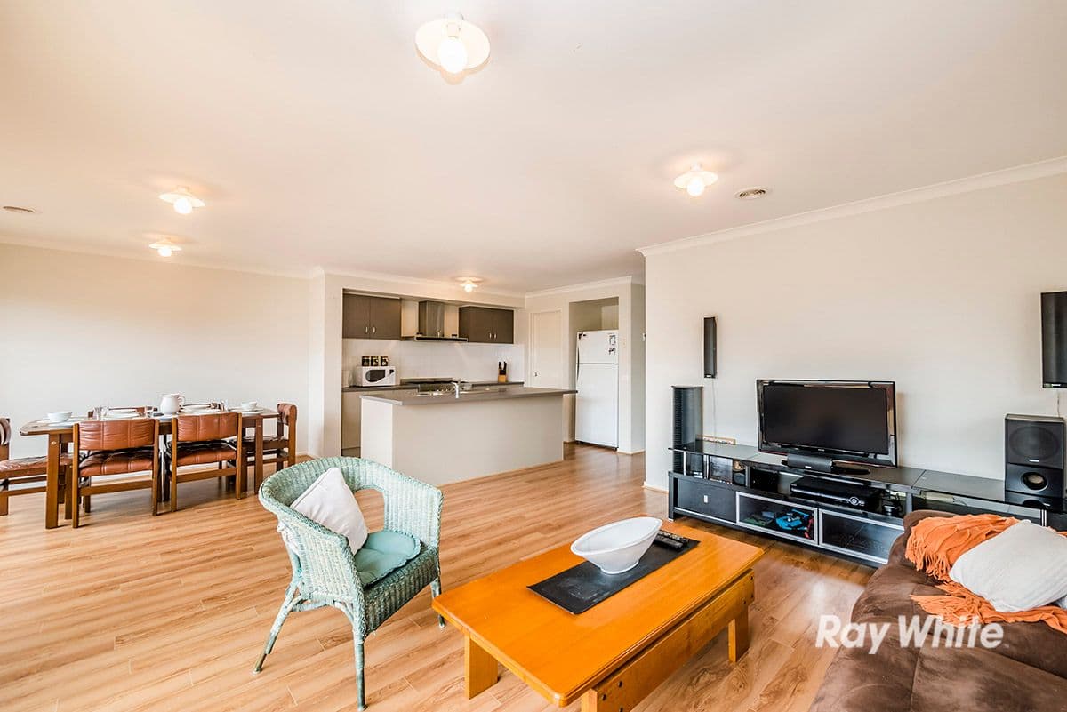 30 Pyrenees Road, Clyde VIC 3978, Clyde - Thumbnail 2