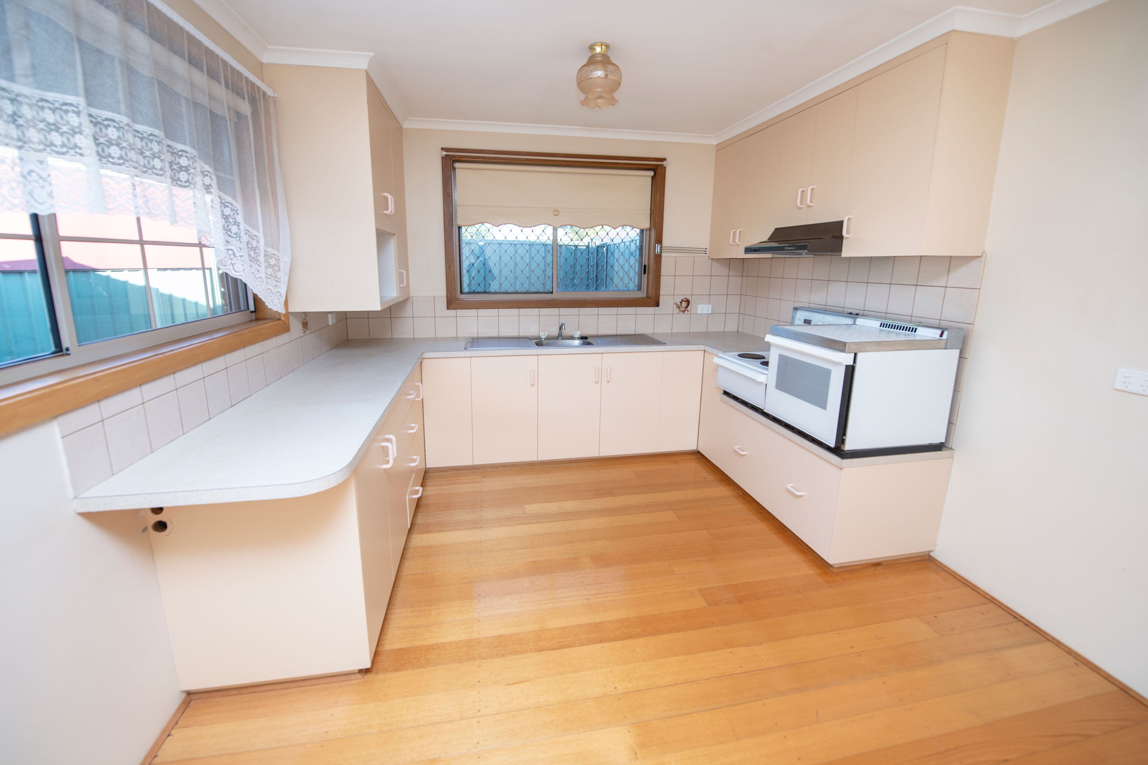 14 Makepeace Street, Swan Hill VIC 3585, Swan Hill - Thumbnail 3