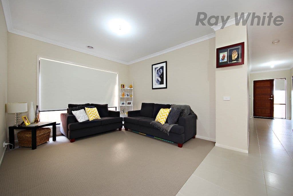 14 Canegrass Drive, Point Cook VIC 3030, Point Cook - Thumbnail 2