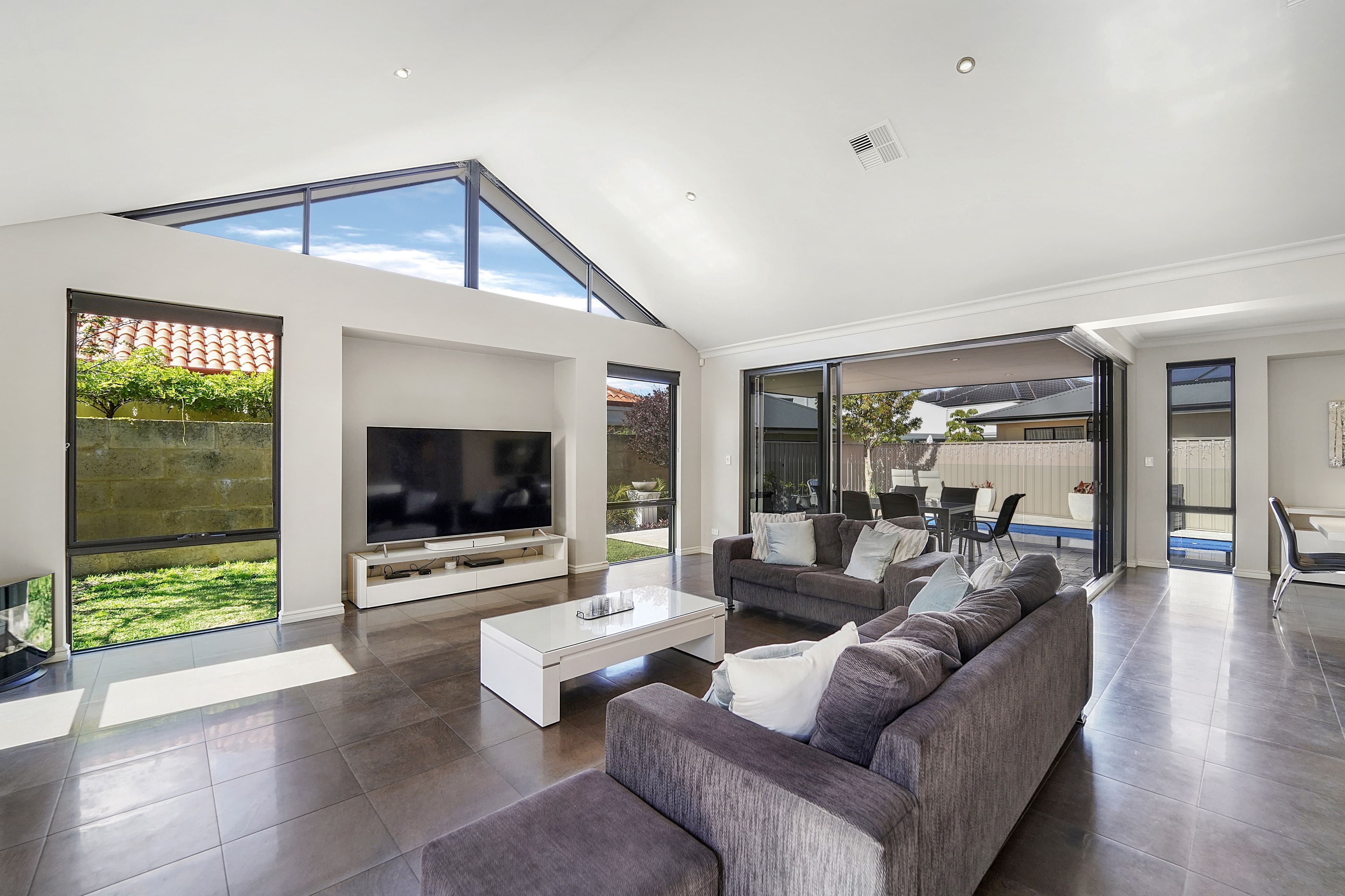 11 Calabria Way, Stirling WA 6021, Stirling - Thumbnail 5