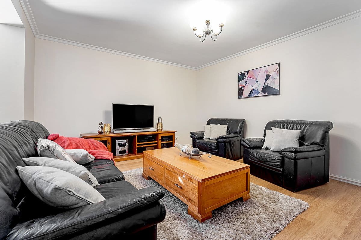 3 Sutherland Way, Roxburgh Park VIC 3064, Roxburgh Park - Thumbnail 2
