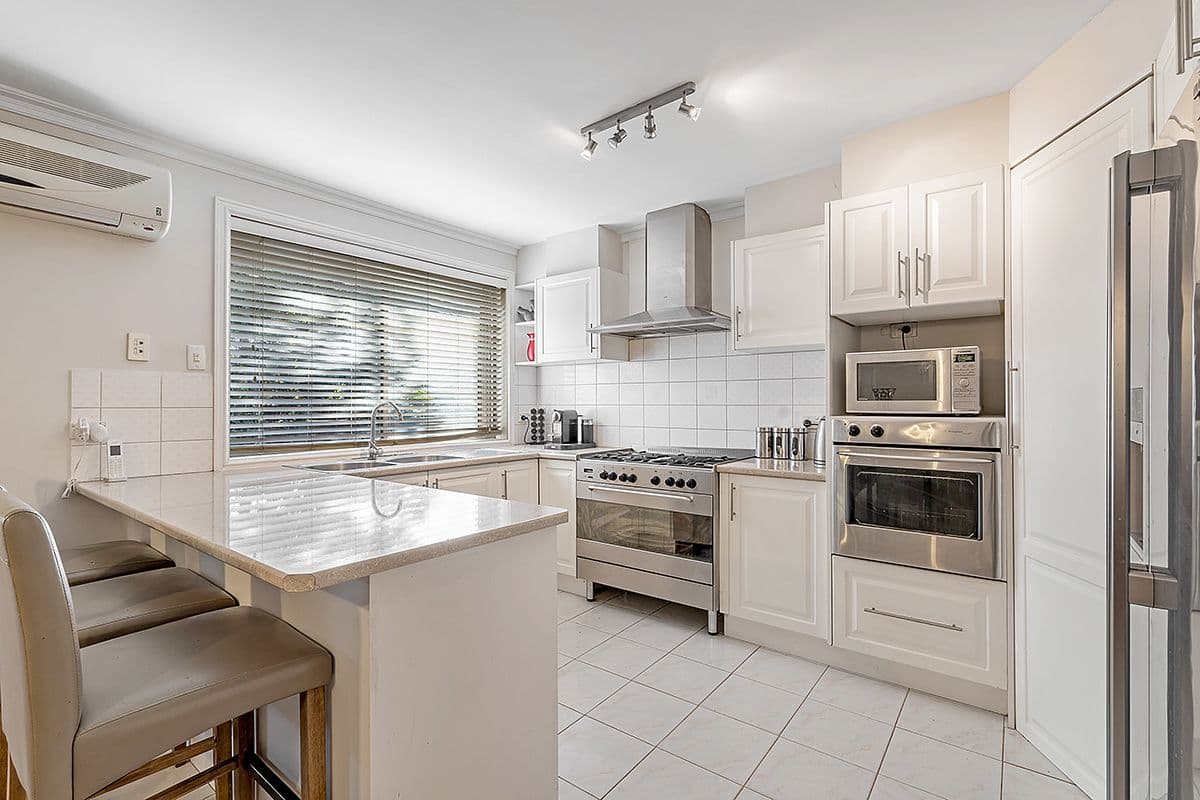 3 Sutherland Way, Roxburgh Park VIC 3064, Roxburgh Park - Thumbnail 6