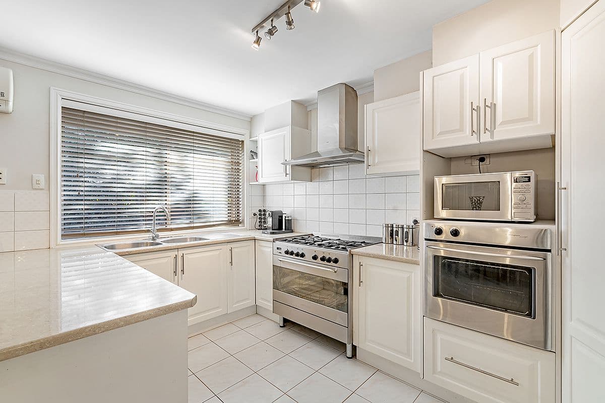 3 Sutherland Way, Roxburgh Park VIC 3064, Roxburgh Park - Thumbnail 7