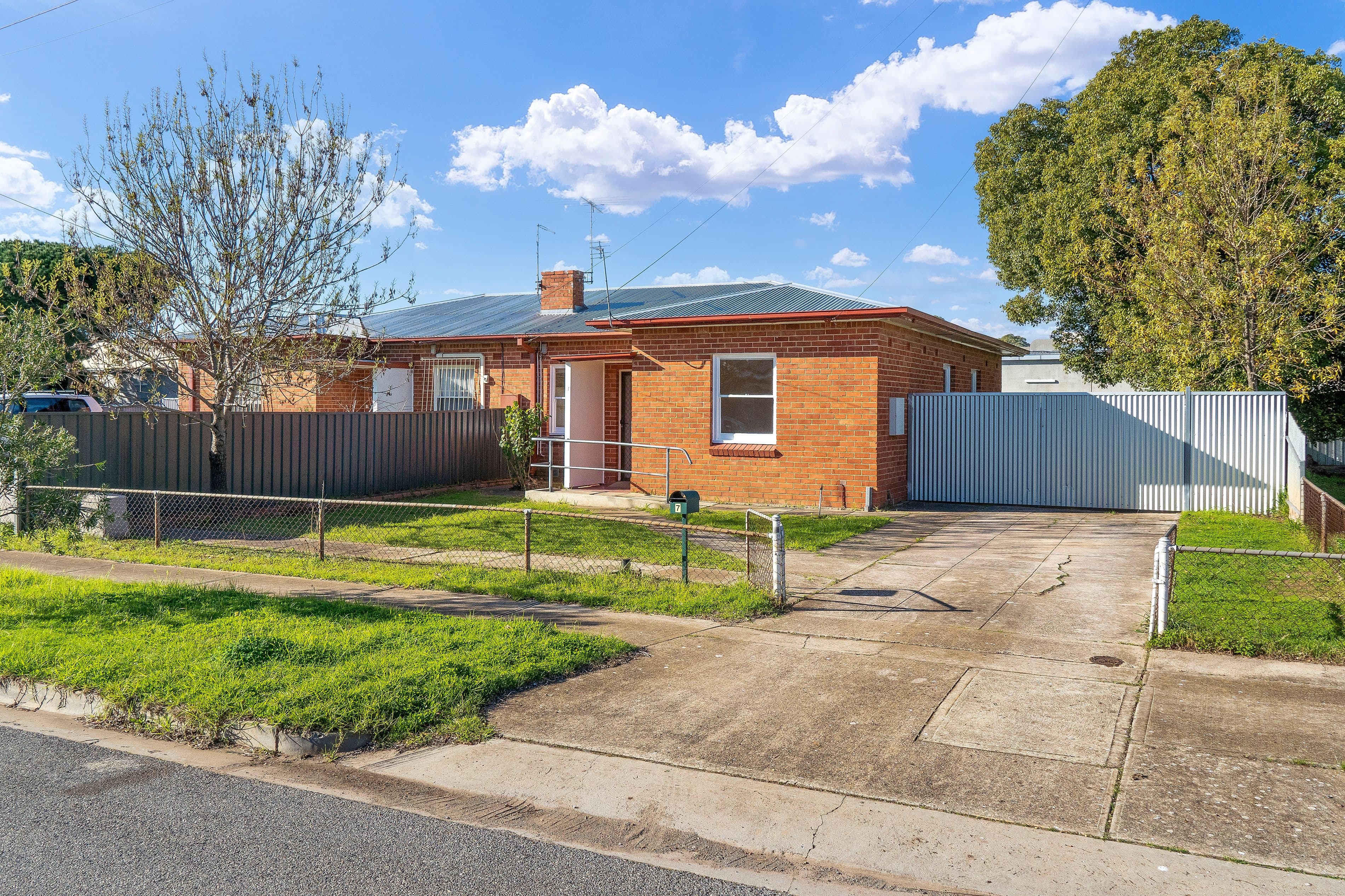 7 Church Crescent, Marion SA 5043, Marion - Thumbnail 2