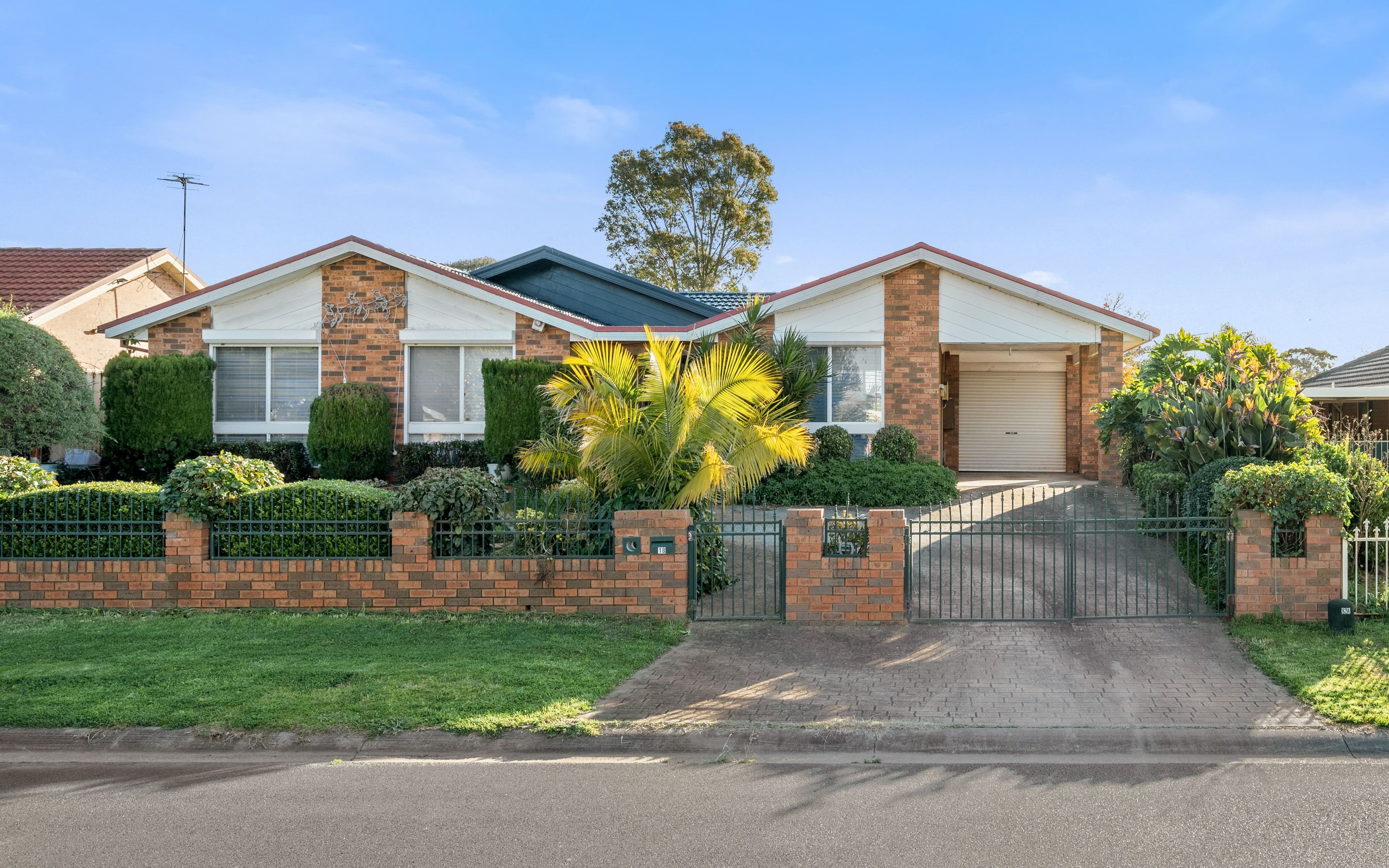 18 Cyclamen Place, Macquarie Fields NSW 2564, Macquarie Fields - Image 1