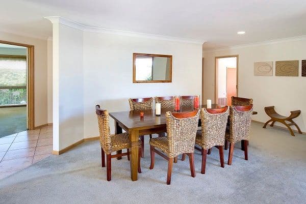 18 Evelyn Court, DINGLEY VILLAGE VIC 3172, Dingley Village - Thumbnail 4