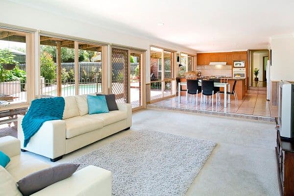18 Evelyn Court, DINGLEY VILLAGE VIC 3172, Dingley Village - Thumbnail 5