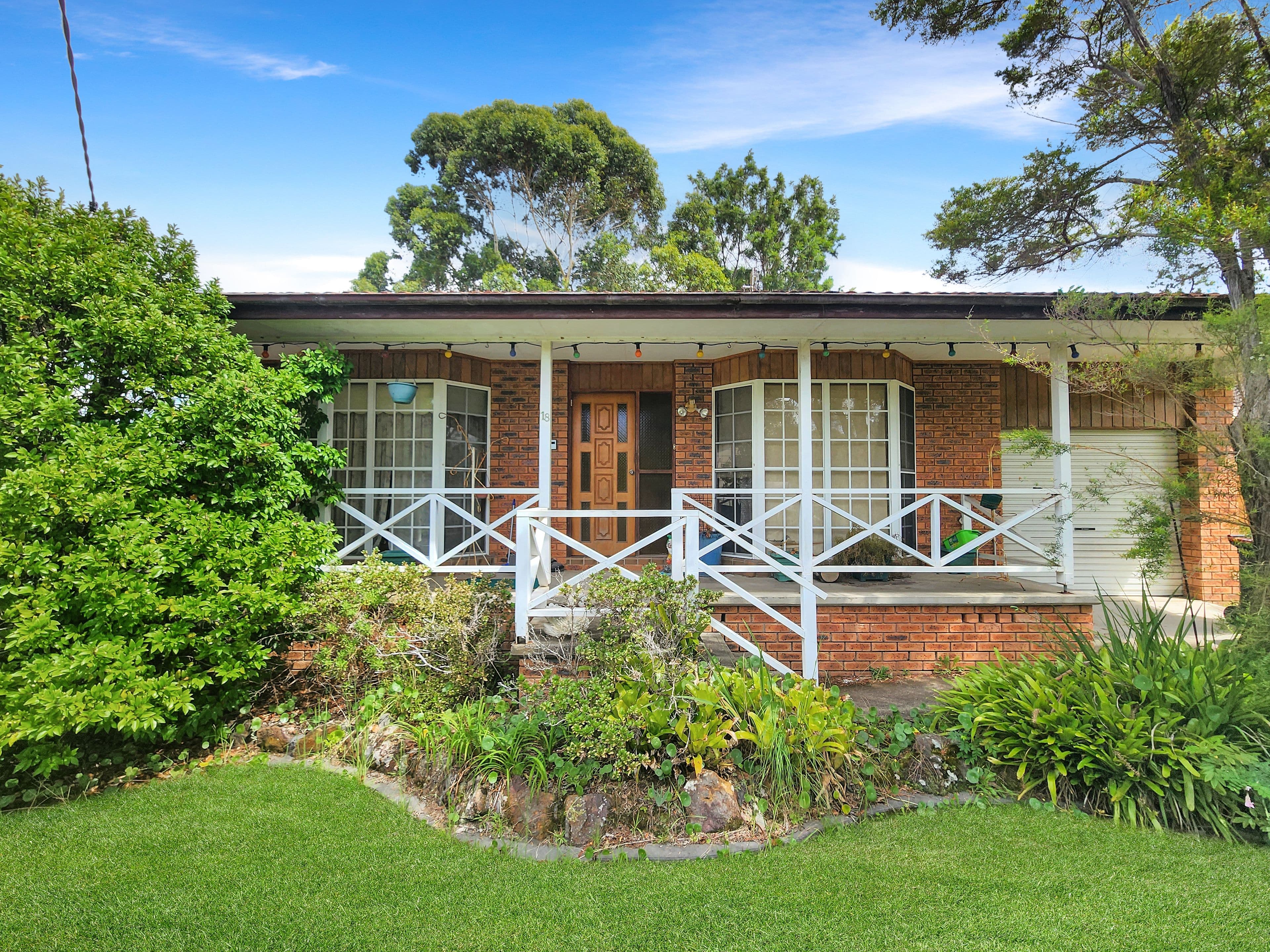 18 Merinda Avenue, Charmhaven NSW 2263, Charmhaven - Image 1
