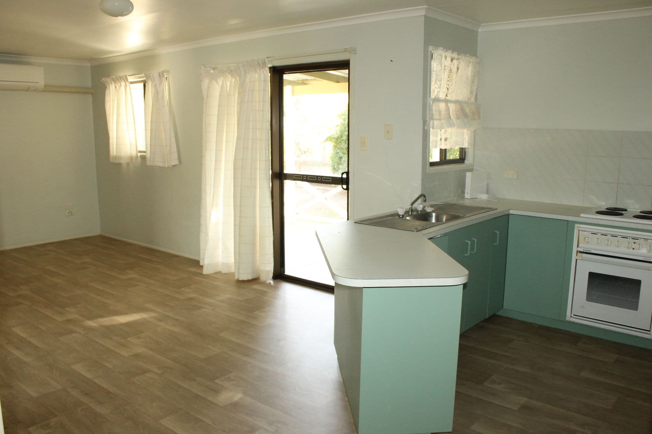 13 Acacia Avenue, Dalby QLD 4405, Dalby - Thumbnail 3