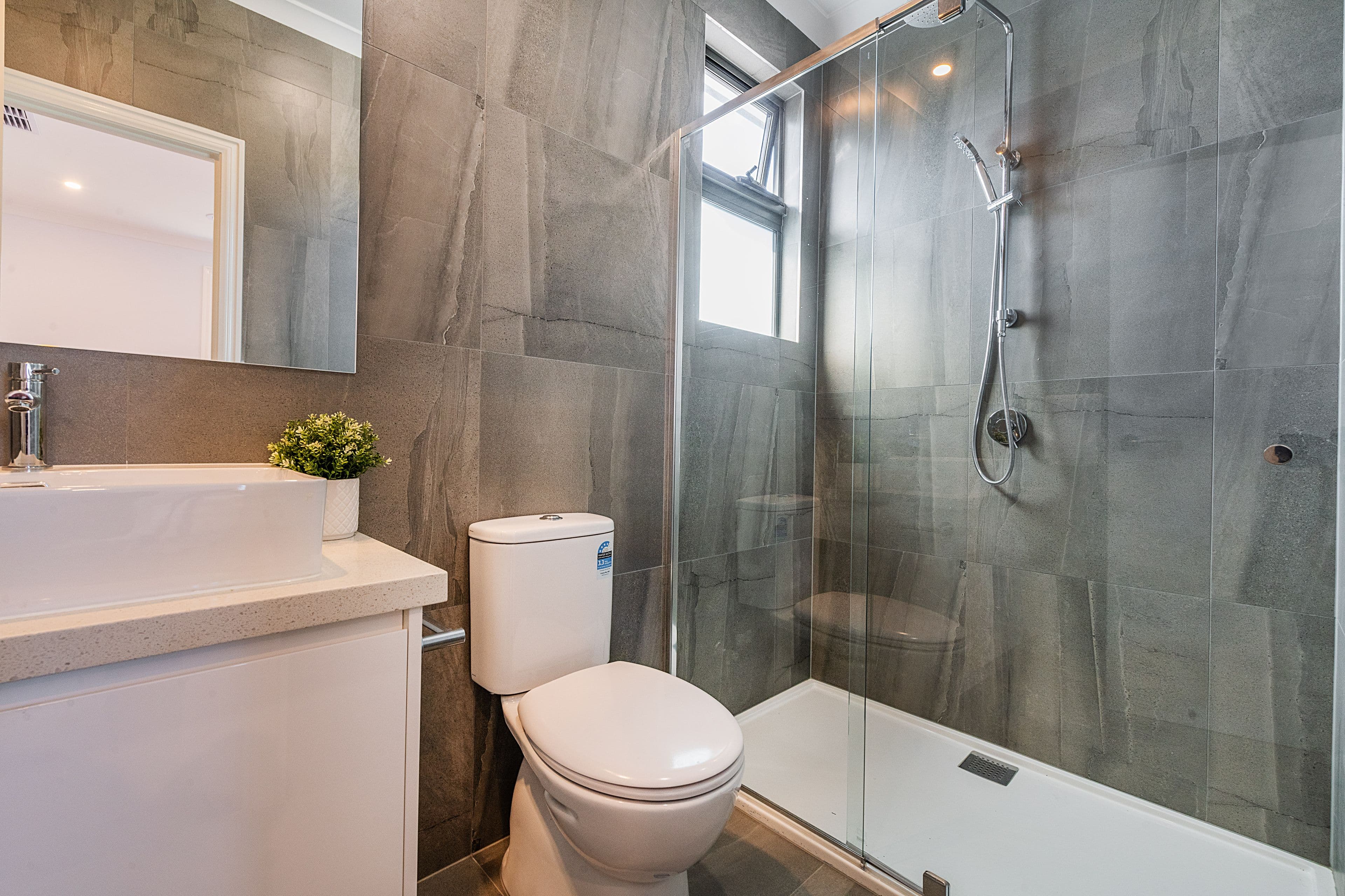 15 Valerie Street, Boronia VIC 3155, Boronia - Thumbnail 4