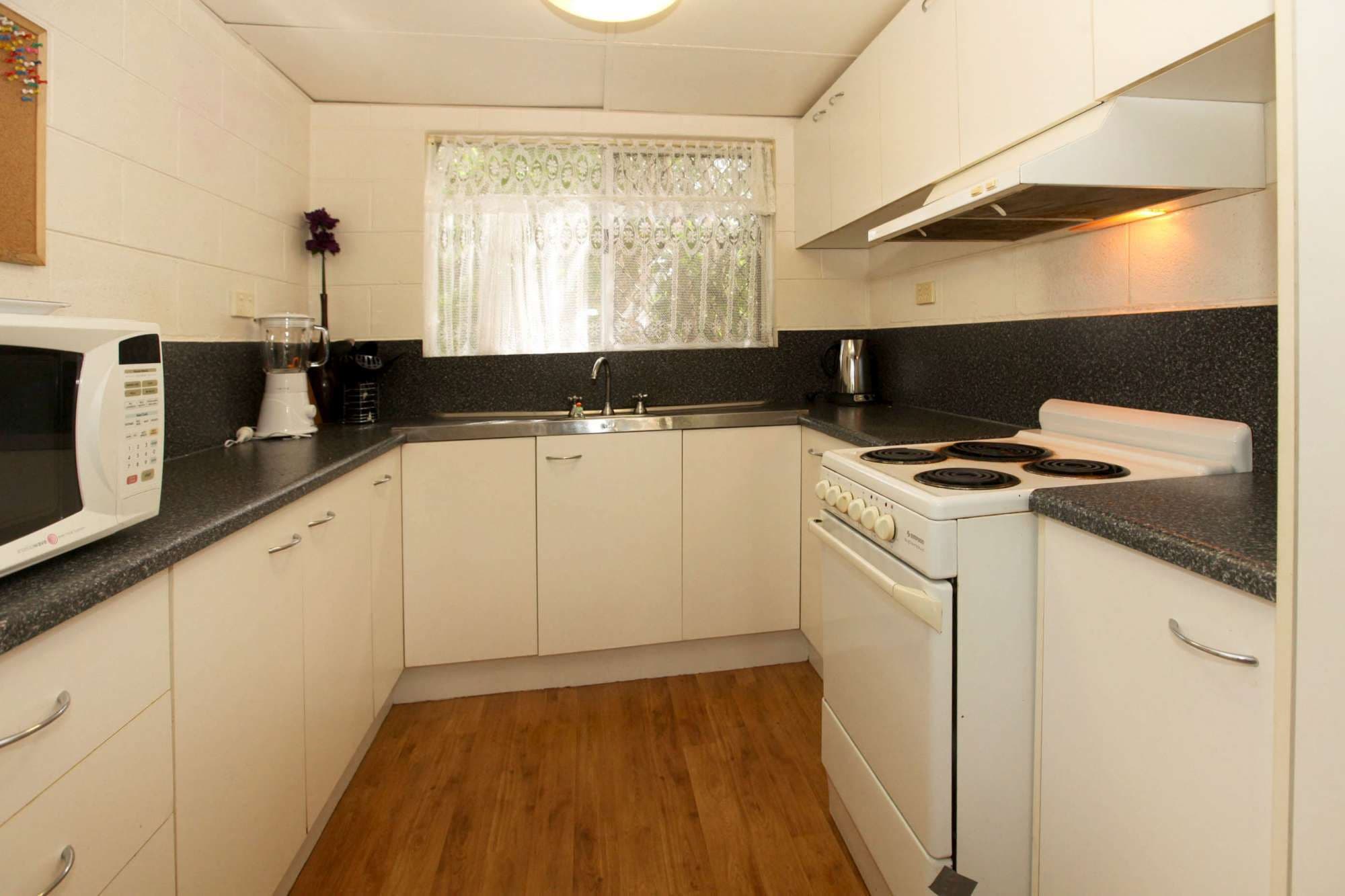 78 Eyre Street, NORTH WARD QLD 4810, North Ward - Thumbnail 4