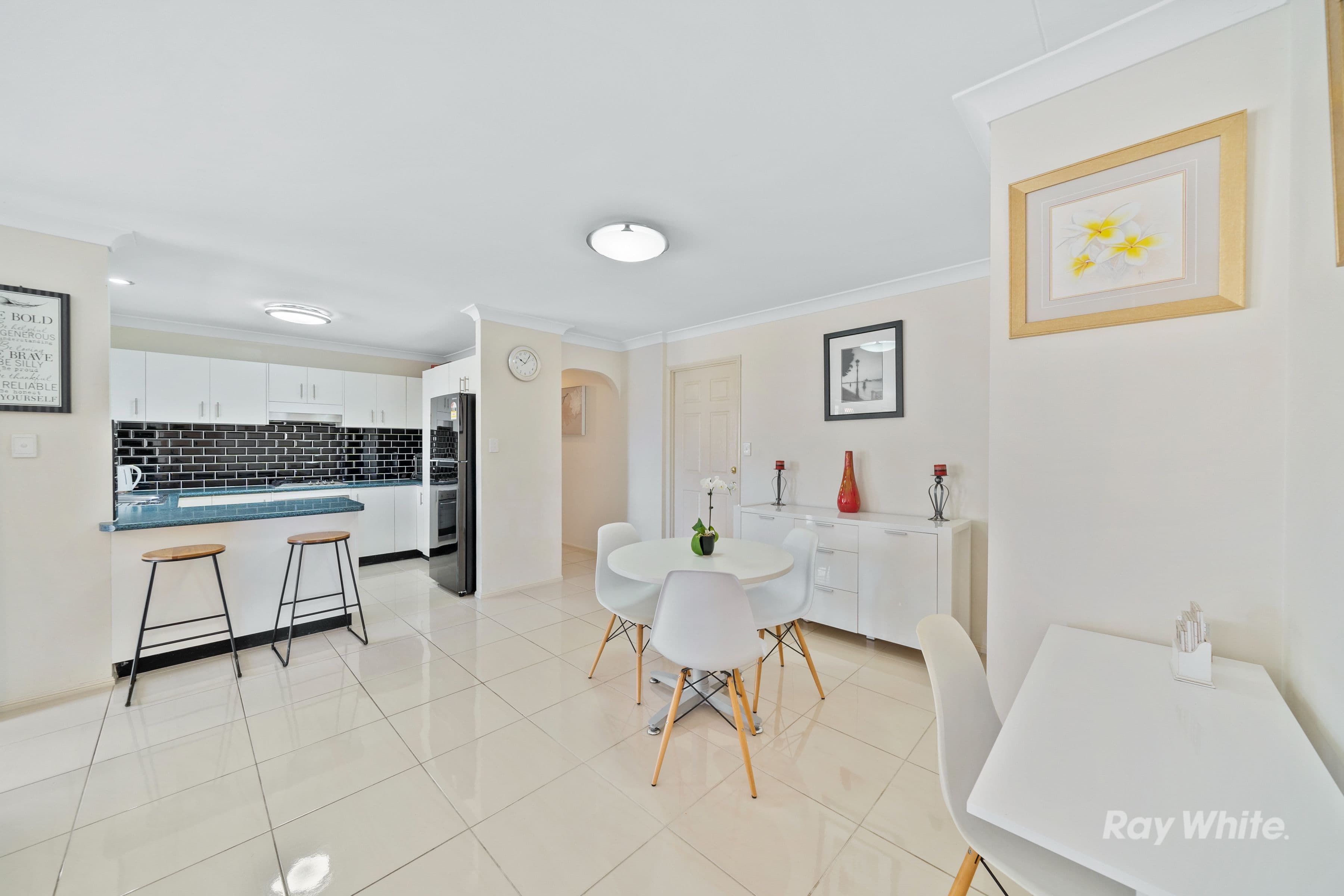 20 Fromelles Court, Regents Park QLD 4118, Regents Park - Thumbnail 3