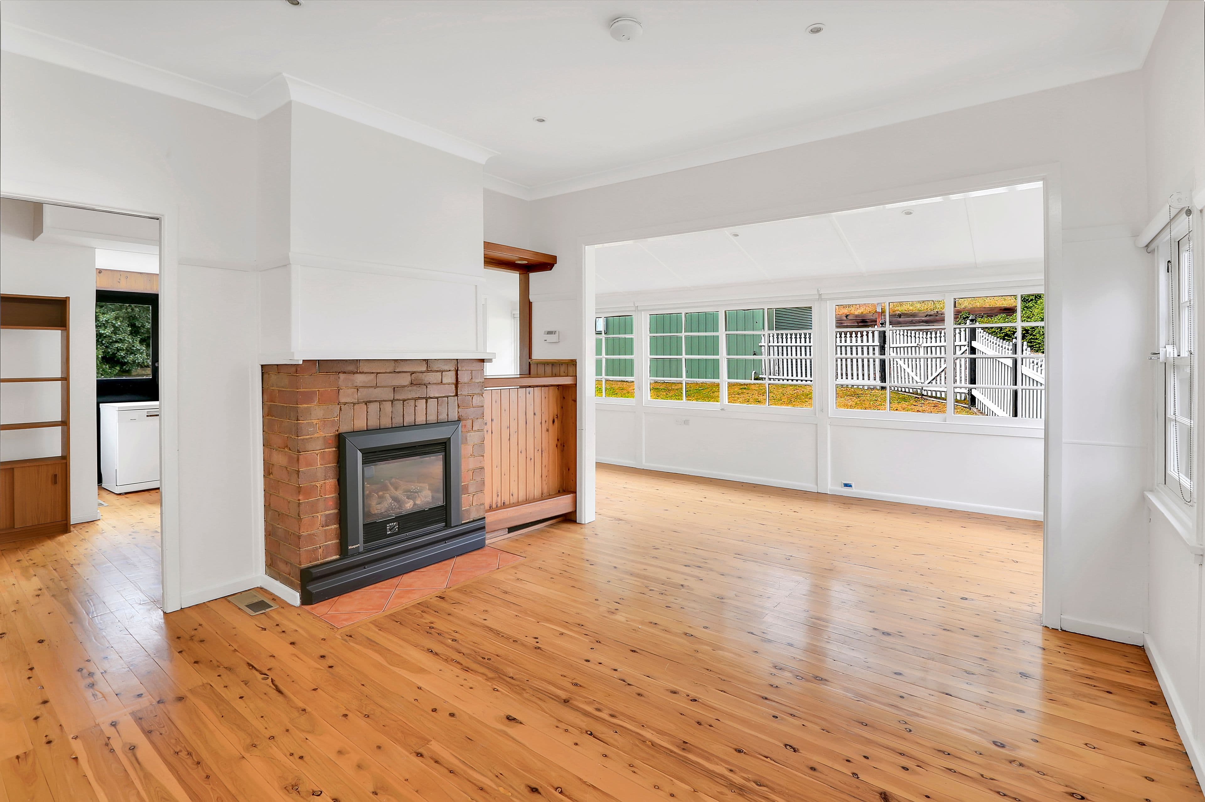3 Thirroul Avenue, Blackheath - Thumbnail 3