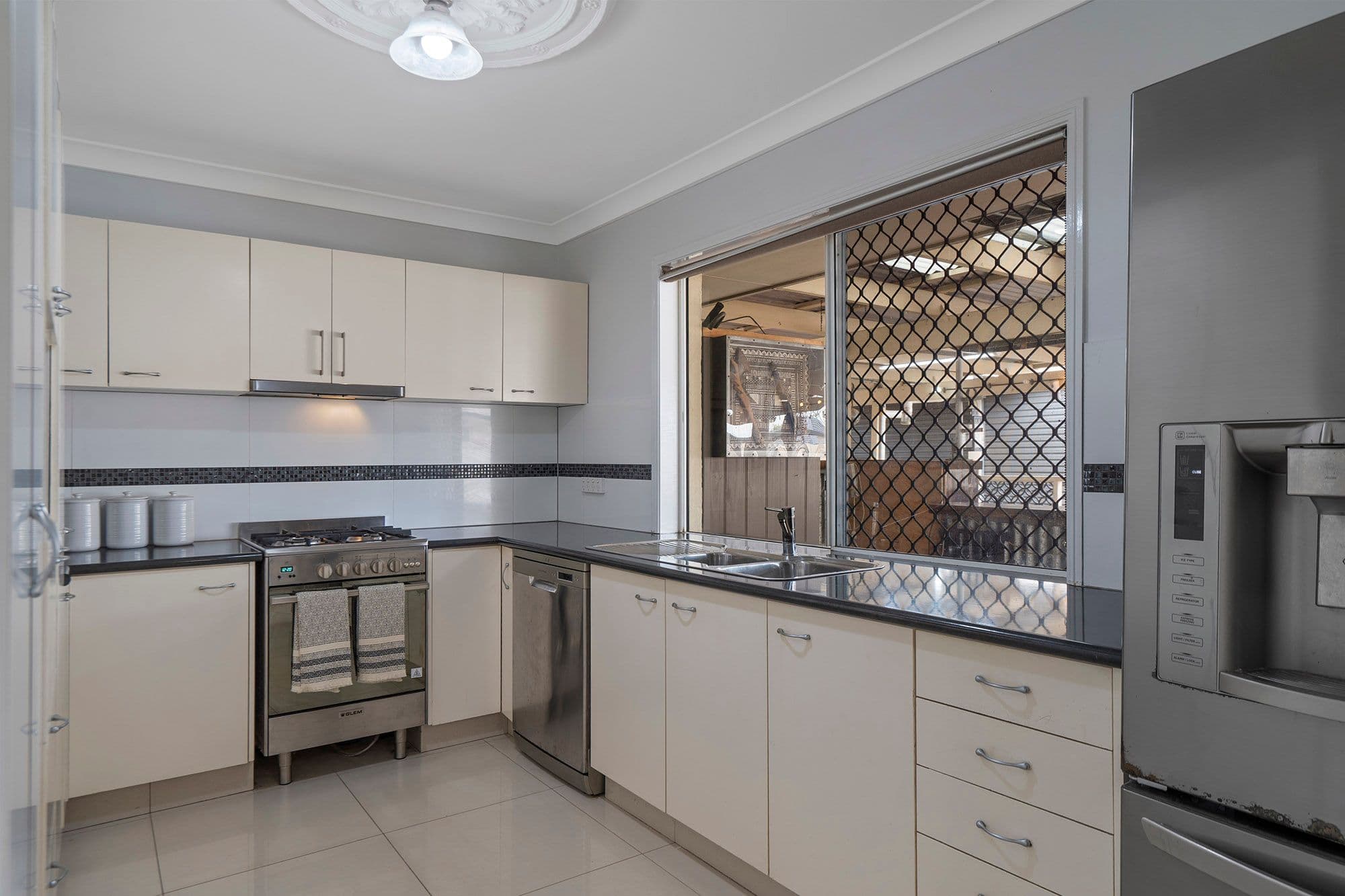 77 Kilsay Crescent, Meadowbrook QLD 4131, Meadowbrook - Thumbnail 3