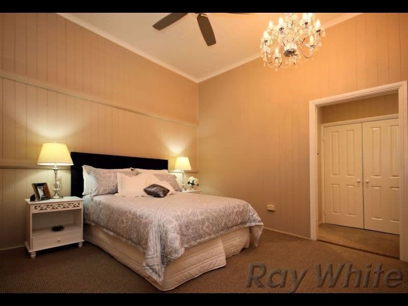 15 Coolibah Street, Silkstone QLD 4304, Silkstone - Thumbnail 2