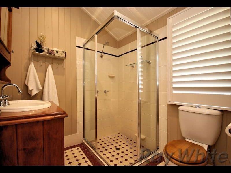 15 Coolibah Street, Silkstone QLD 4304, Silkstone - Thumbnail 4