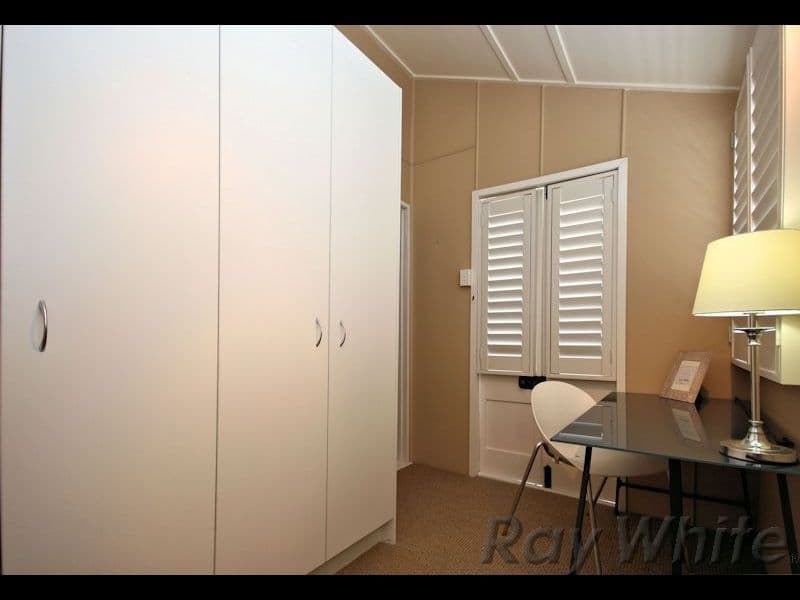 15 Coolibah Street, Silkstone QLD 4304, Silkstone - Thumbnail 6