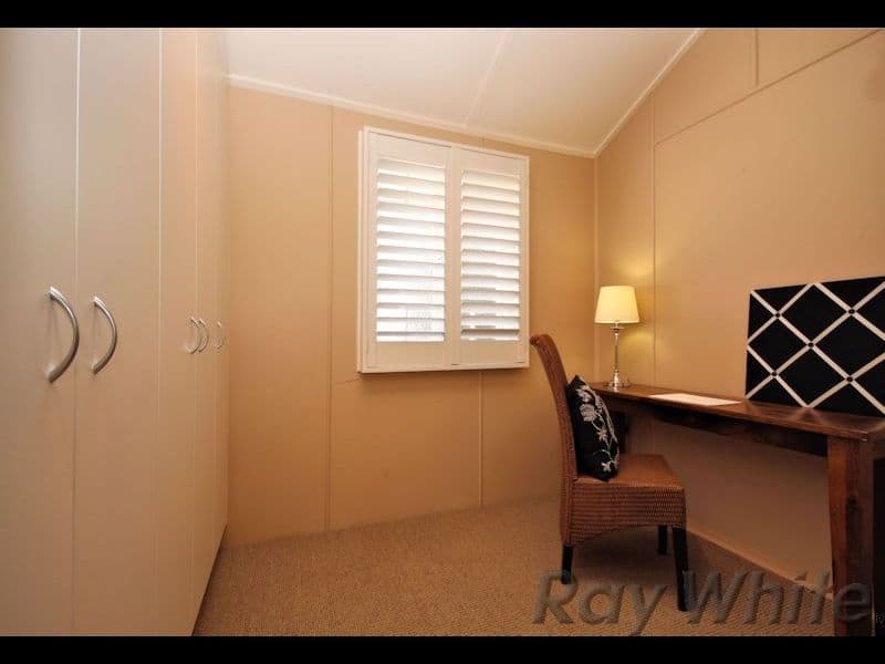 15 Coolibah Street, Silkstone QLD 4304, Silkstone - Thumbnail 8