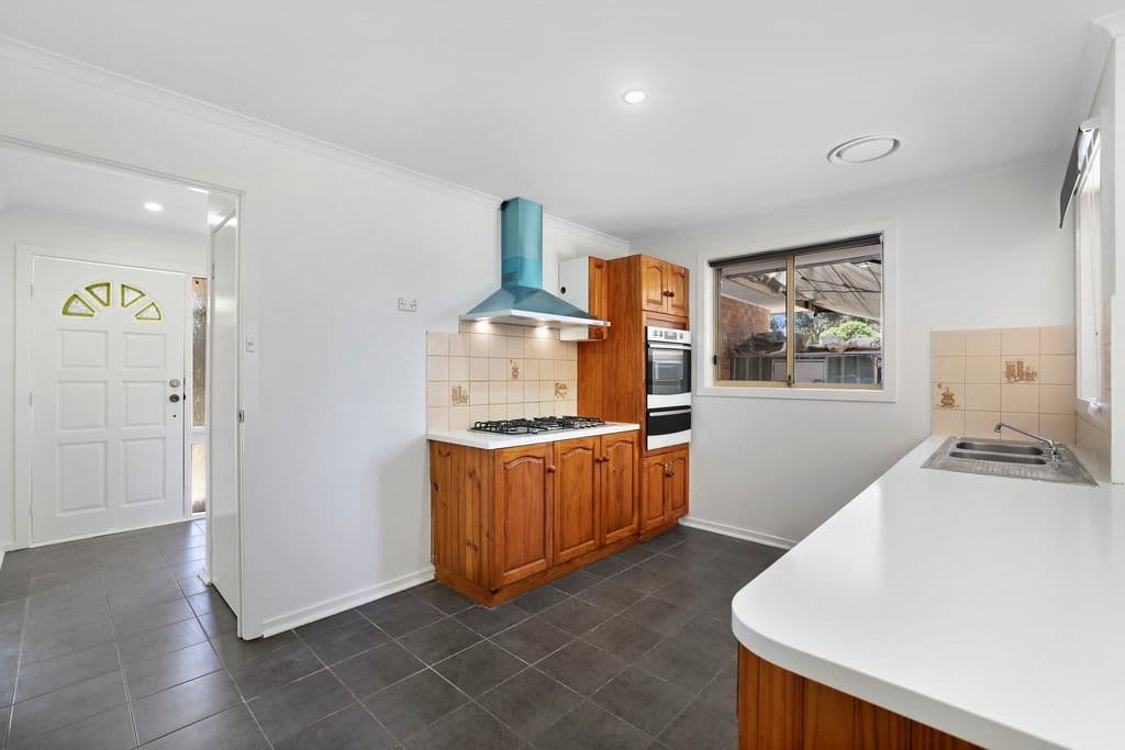 1 Jabiru Court, Werribee VIC 3030, Werribee - Thumbnail 4