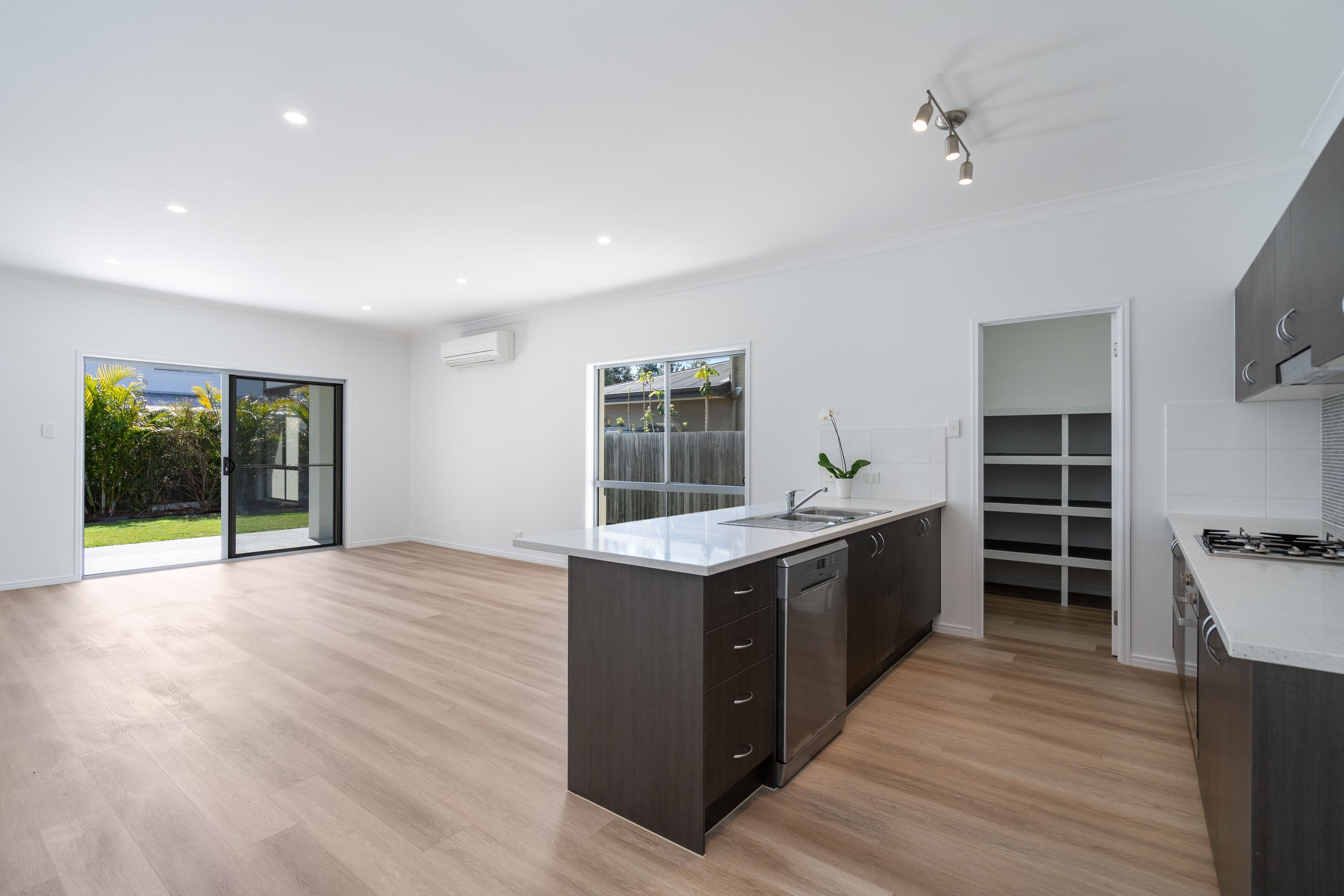 63 Foxwood Circuit, Wakerley QLD 4154, Wakerley - Thumbnail 3