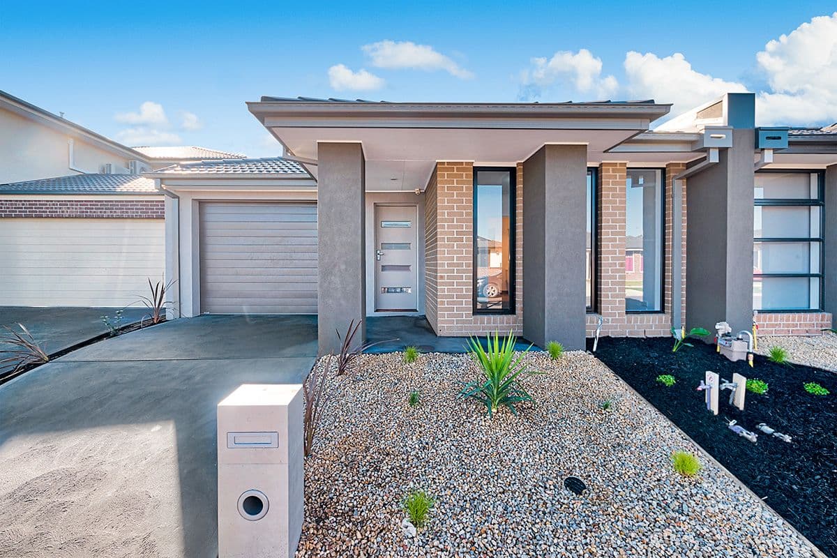 15 Swallowtail Avenue, Clyde North VIC 3978, Clyde North - Image 1