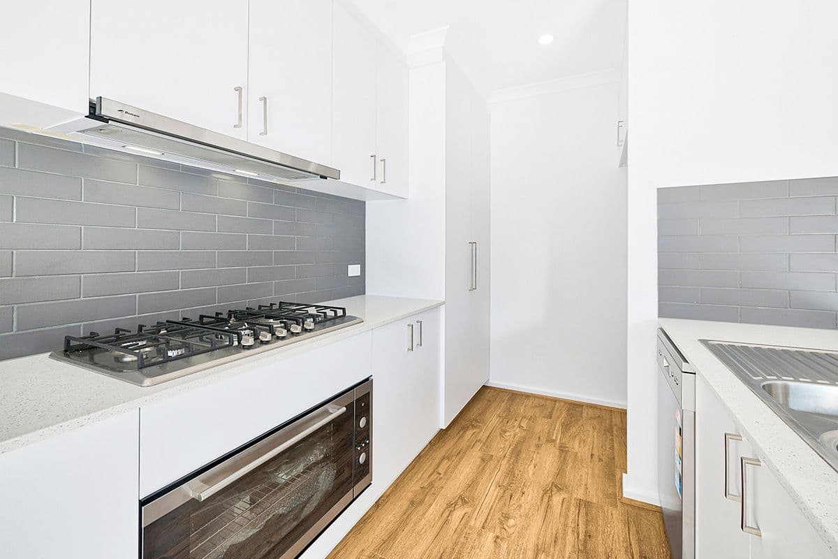 15 Swallowtail Avenue, Clyde North VIC 3978, Clyde North - Thumbnail 2
