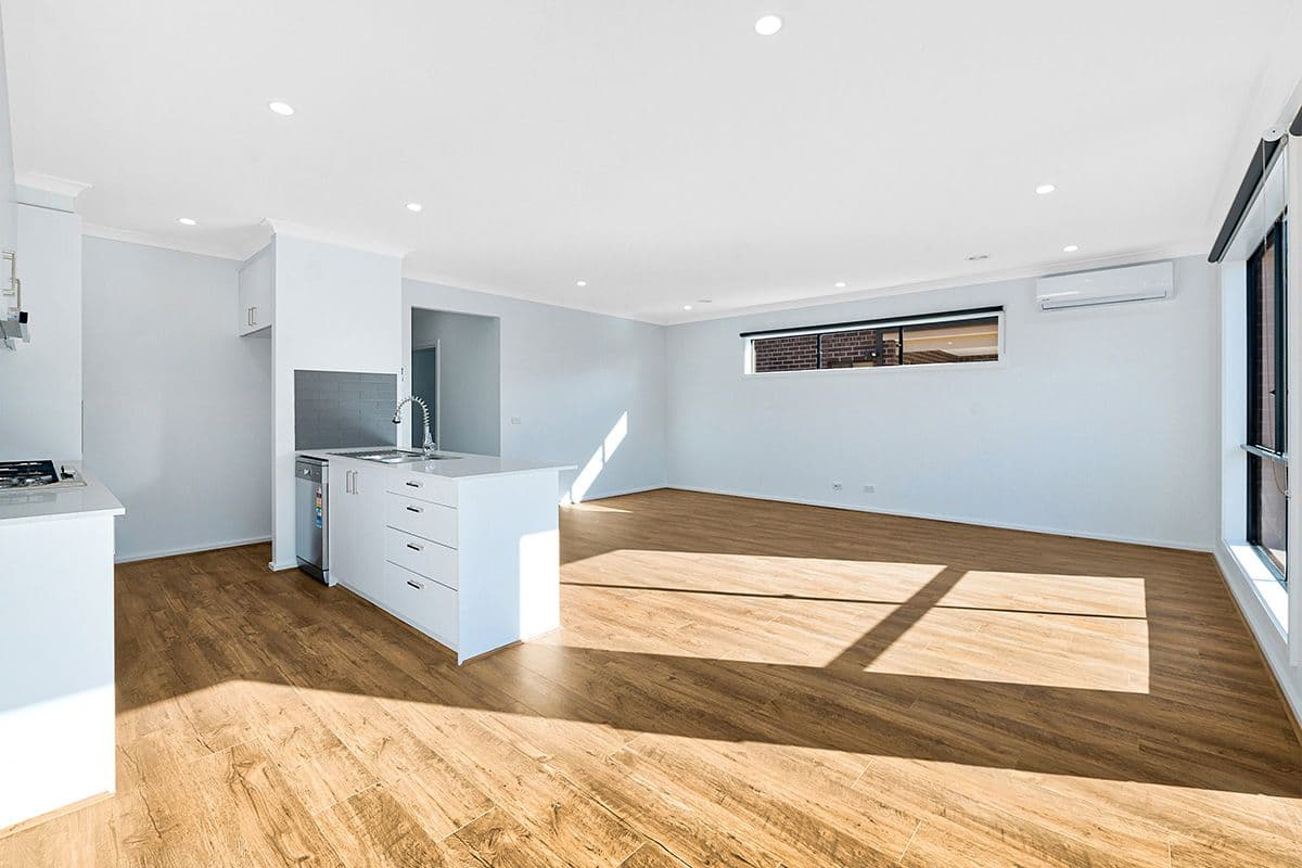 15 Swallowtail Avenue, Clyde North VIC 3978, Clyde North - Thumbnail 4