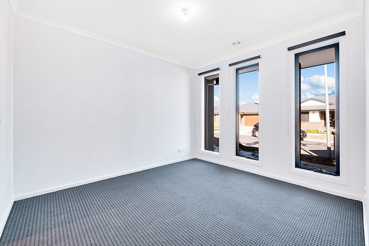 15 Swallowtail Avenue, Clyde North VIC 3978, Clyde North - Thumbnail 8