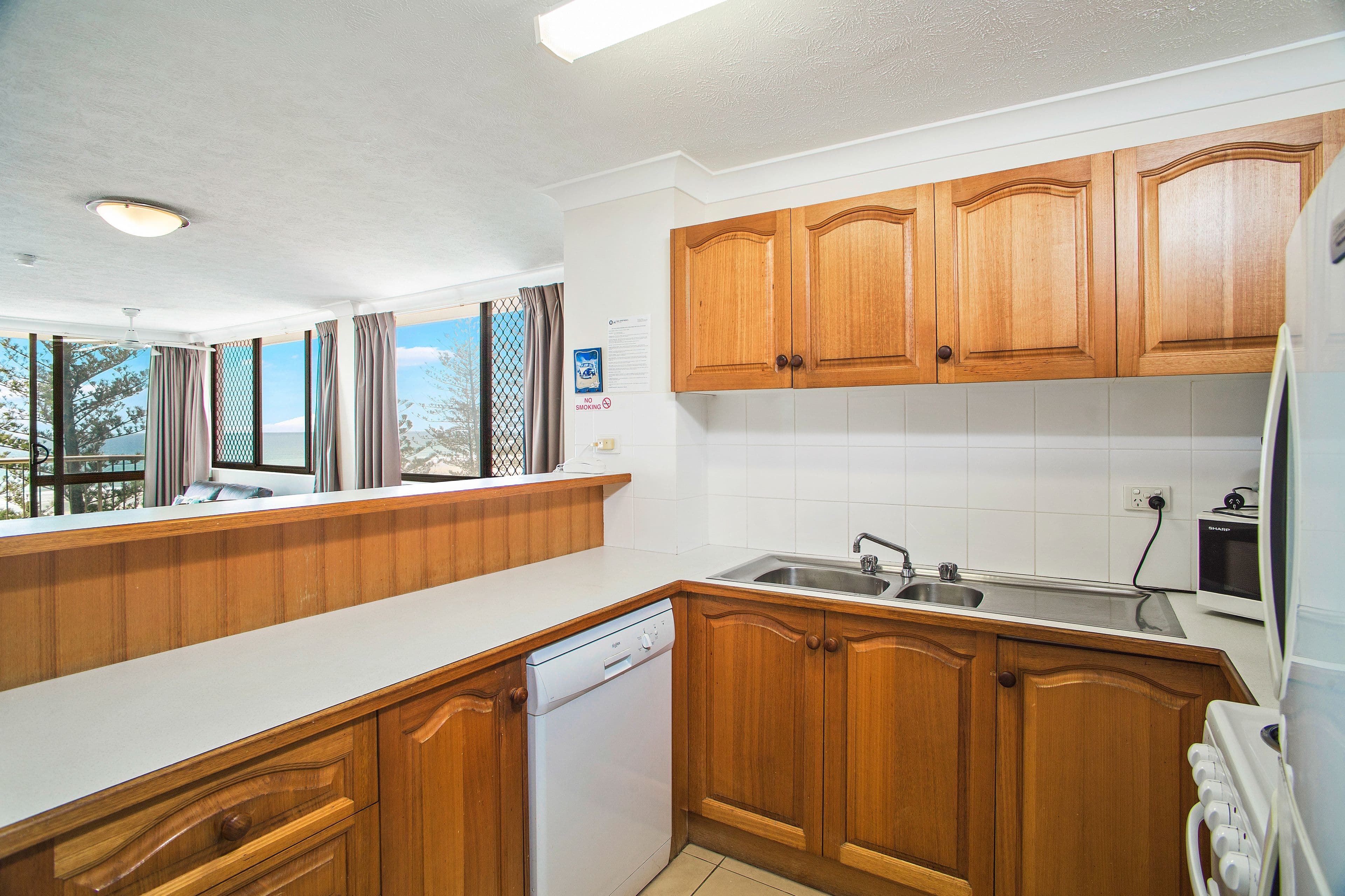 82 Marine Parade 'Aries', Coolangatta QLD 4225, Coolangatta - Thumbnail 3