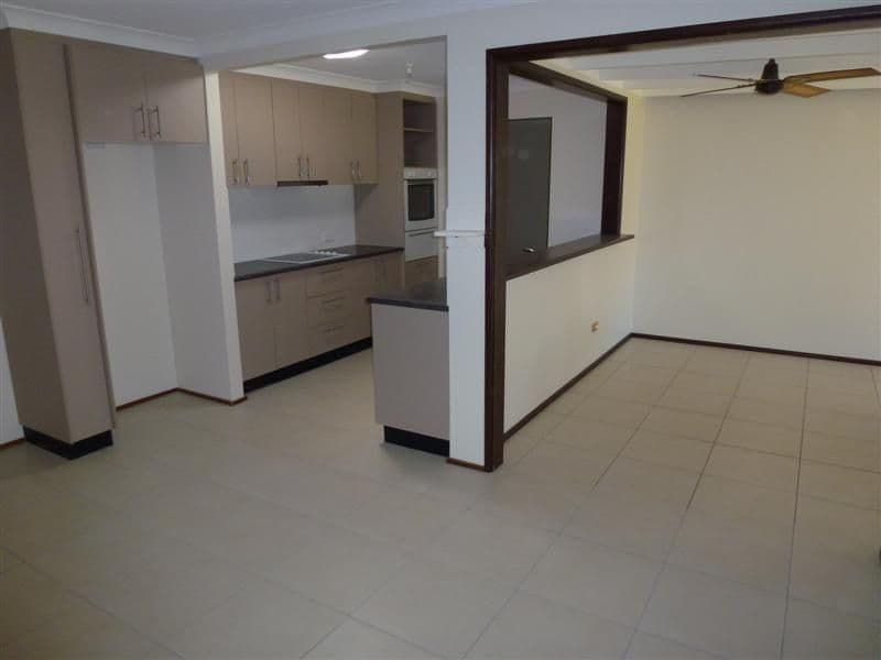 59 Oxley Circle, DUBBO NSW 2830, Dubbo - Thumbnail 2