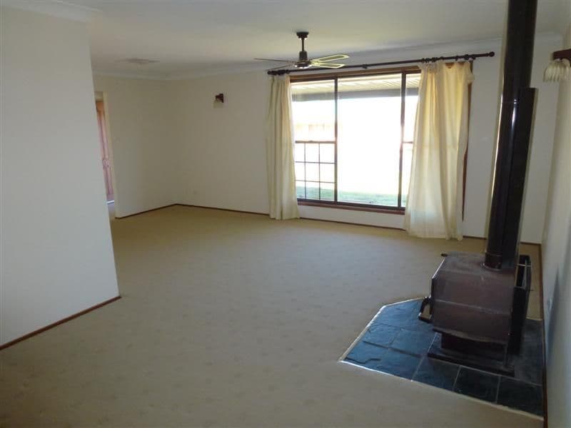 59 Oxley Circle, DUBBO NSW 2830, Dubbo - Thumbnail 3