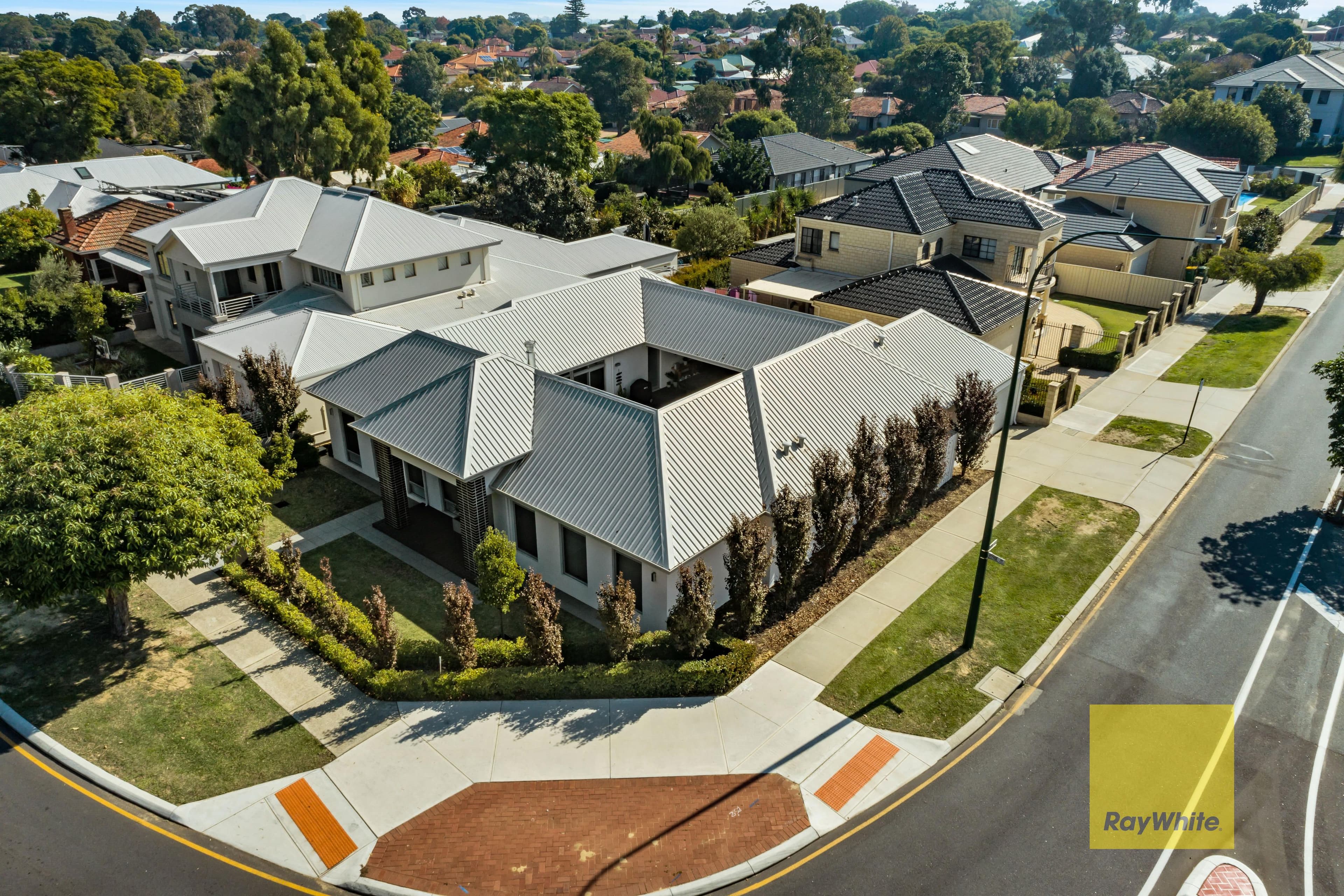 76 Ryrie Avenue, Como WA 6152, Como - Thumbnail 4