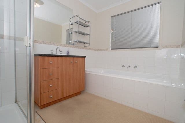 10 Mainsail Drive, WYNDHAM VALE VIC 3024, Wyndham Vale - Thumbnail 8