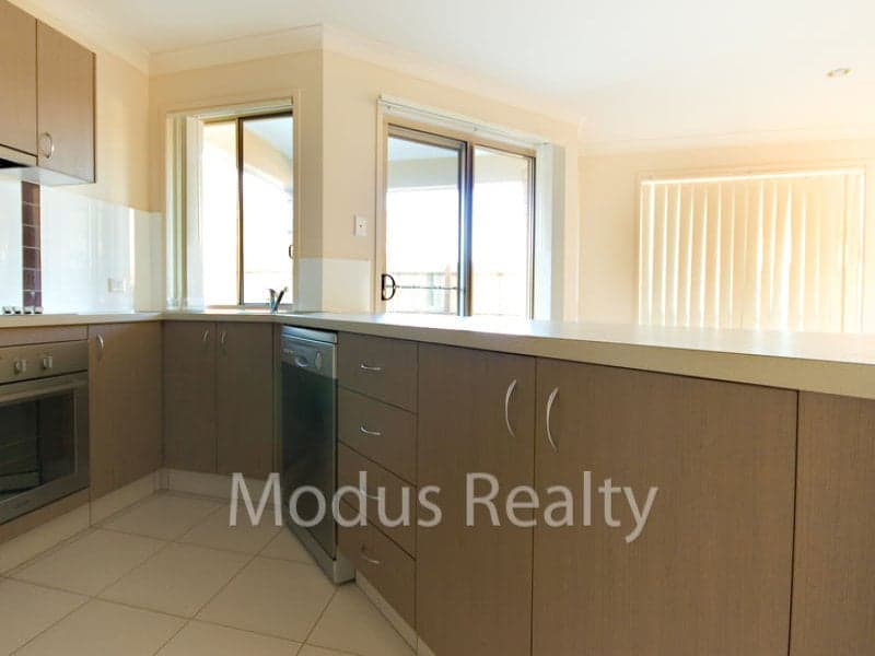 32 Cranberrie Crescent, Pimpama - Thumbnail 4