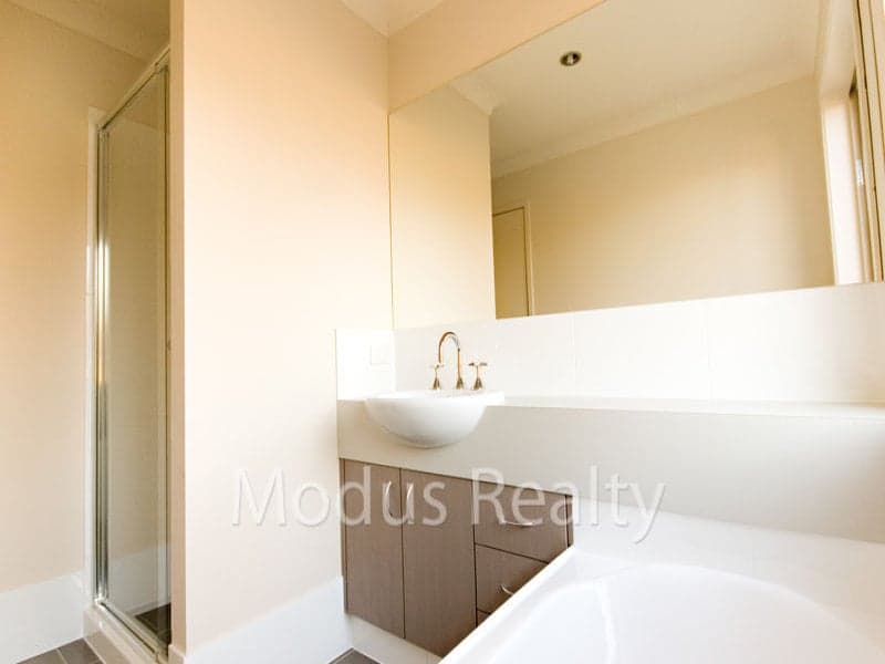 32 Cranberrie Crescent, Pimpama - Thumbnail 5