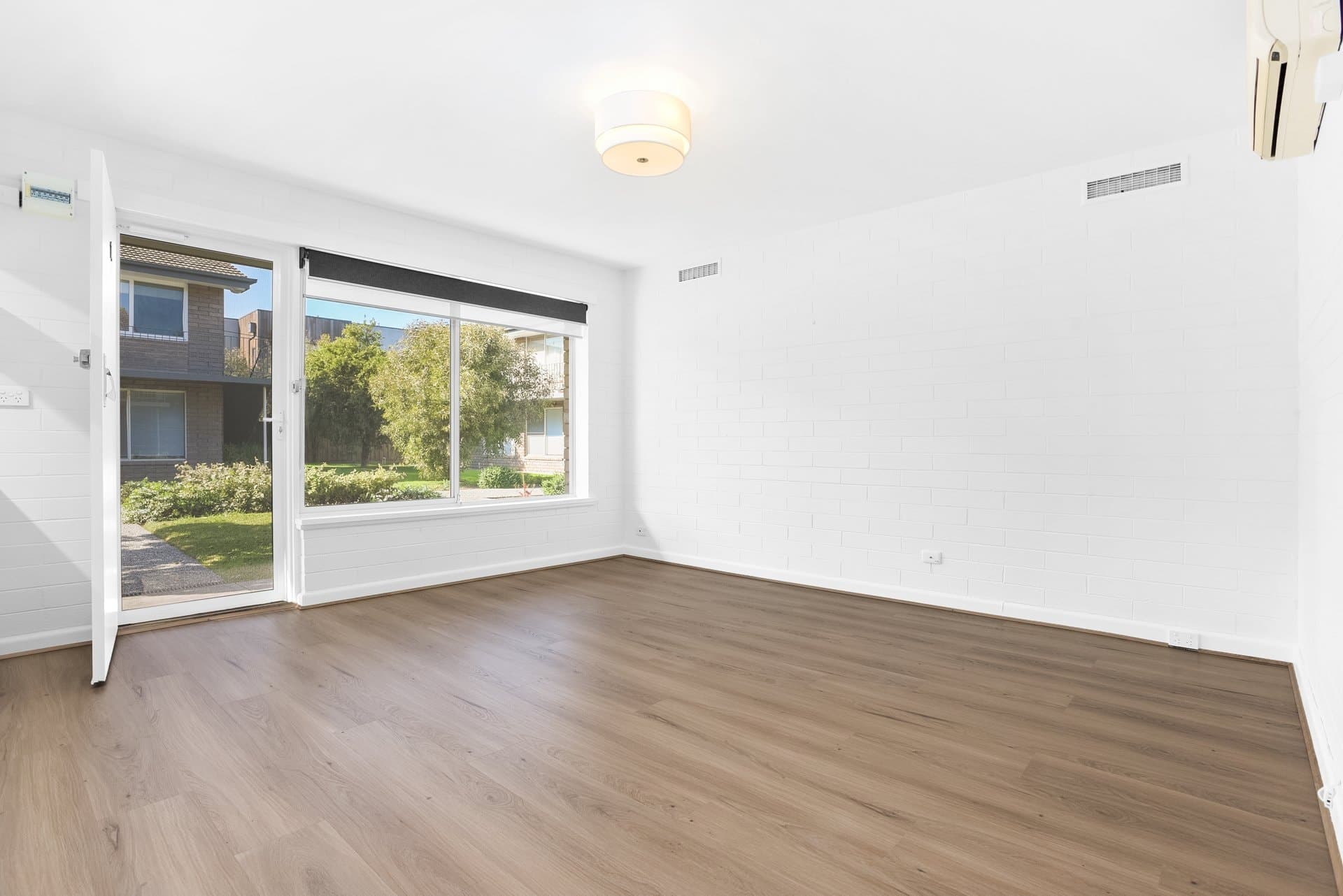 14 / 2 Salmon Street, Mentone, VIC, 3194, Mentone - Thumbnail 2