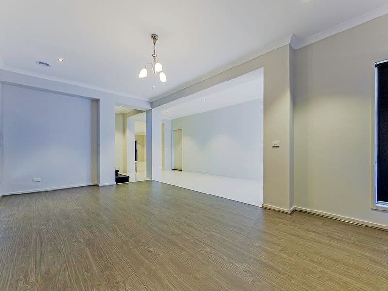 8 Kingsbridge Boulevard, Williams Landing VIC 3027, Williams Landing - Thumbnail 4