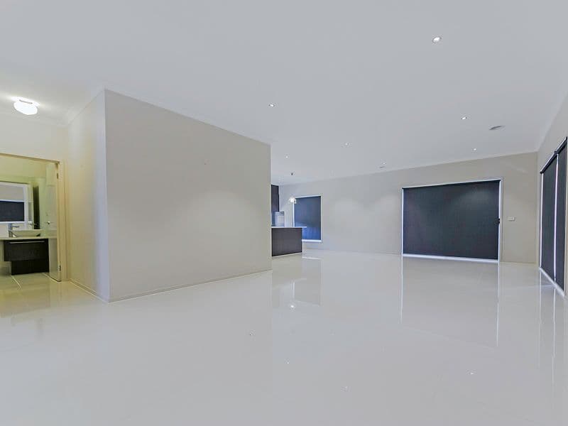 8 Kingsbridge Boulevard, Williams Landing VIC 3027, Williams Landing - Thumbnail 5