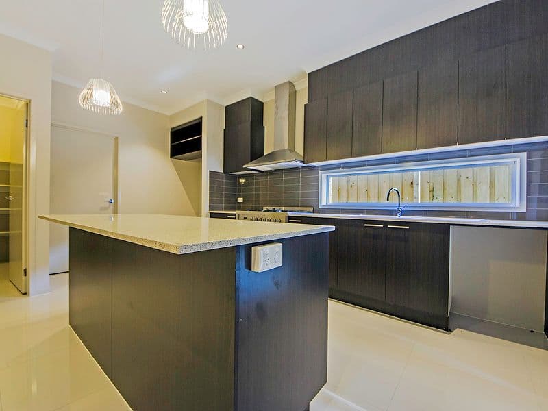 8 Kingsbridge Boulevard, Williams Landing VIC 3027, Williams Landing - Thumbnail 7