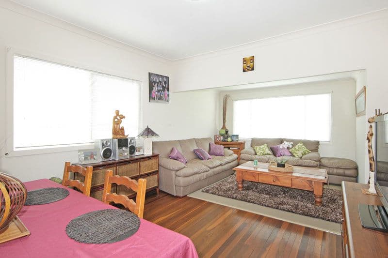 19 Flinders Avenue, KILLARNEY VALE NSW 2261, Killarney Vale - Thumbnail 3