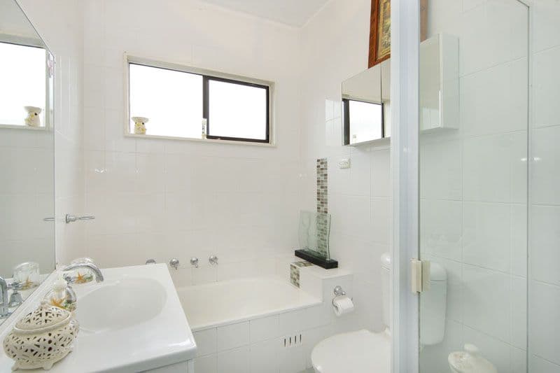19 Flinders Avenue, KILLARNEY VALE NSW 2261, Killarney Vale - Thumbnail 7