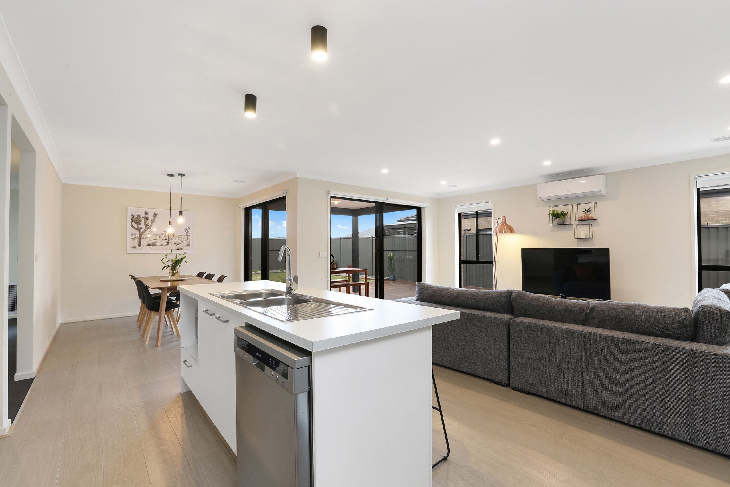 19 Canterbury Road West, Lara VIC 3212, Lara - Thumbnail 5