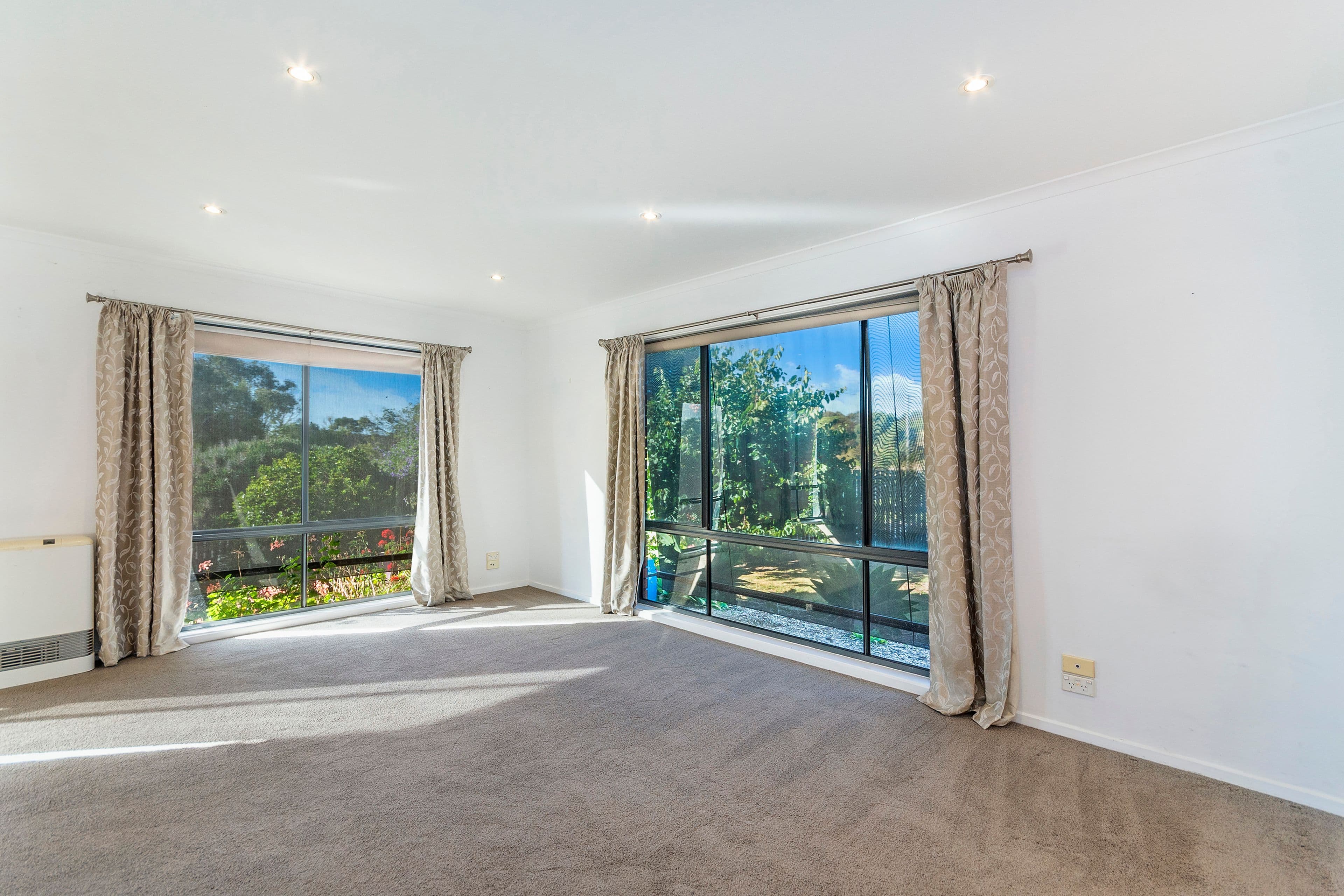 21 Landmann Street, Warrnambool VIC 3280, Warrnambool - Thumbnail 2