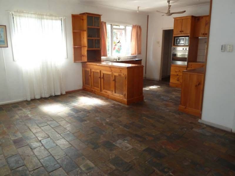 16-18 Mott Crescent, KATHERINE NT 0850, Katherine South - Thumbnail 2