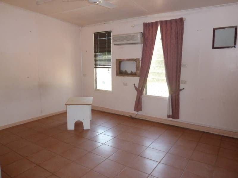 16-18 Mott Crescent, KATHERINE NT 0850, Katherine South - Thumbnail 6