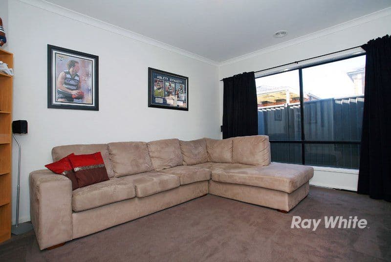37 Perry Circuit, CRANBOURNE VIC 3977, Cranbourne North - Thumbnail 3